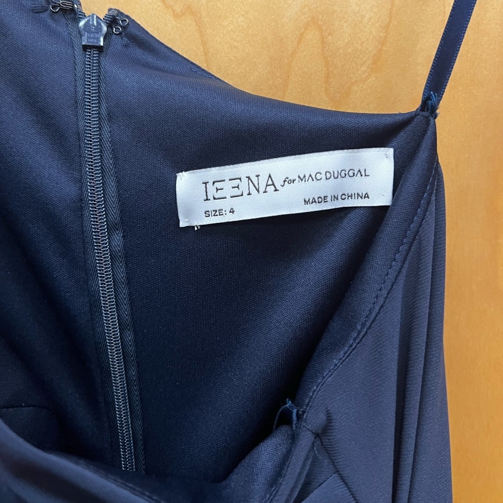 NEW: NEVER WORN!! MAC DUGGAL stretch jersey one sleeve gathered waist gown